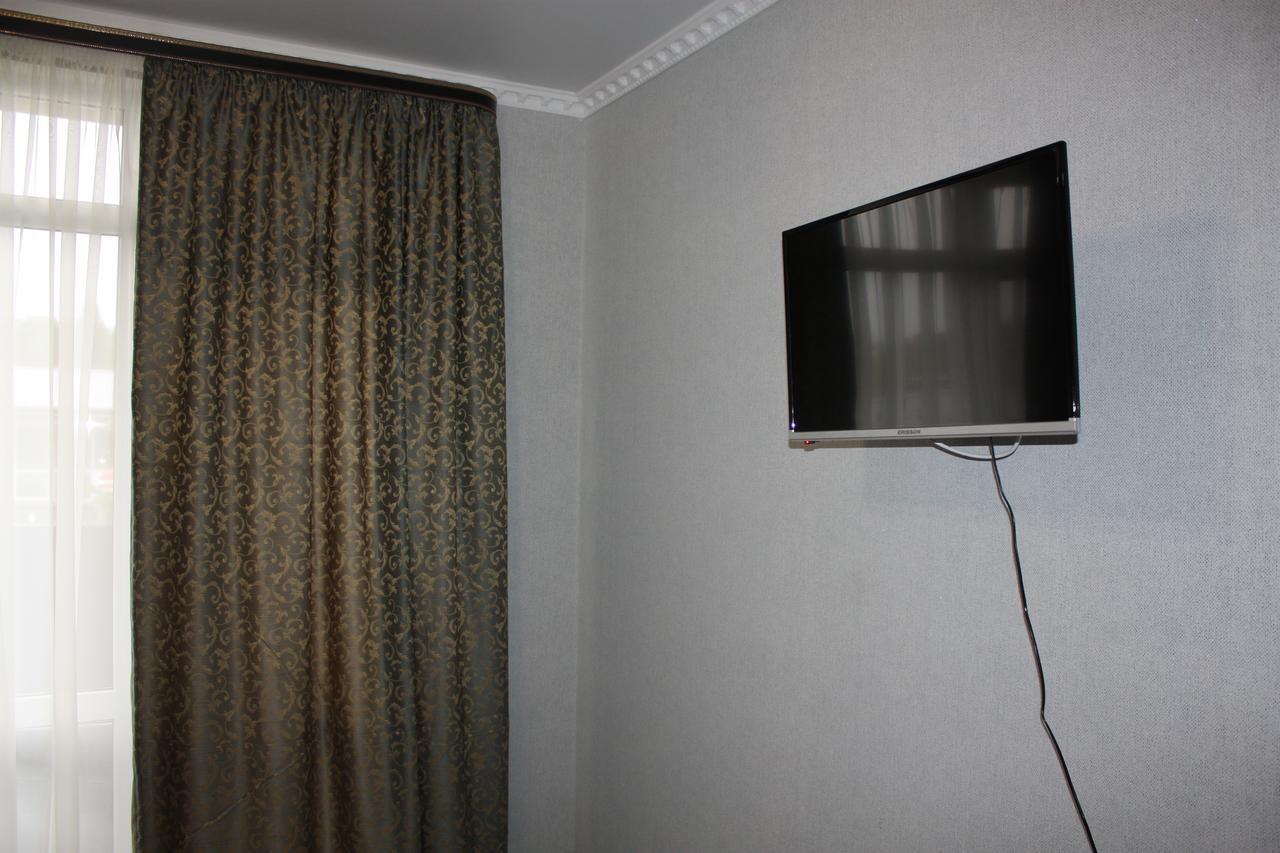 Viktoria Hotel ピツンダ エクステリア 写真
